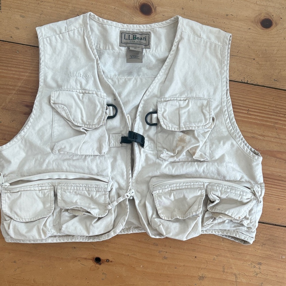 L.L. Bean Beige Multi-Pocket Fishing Vest